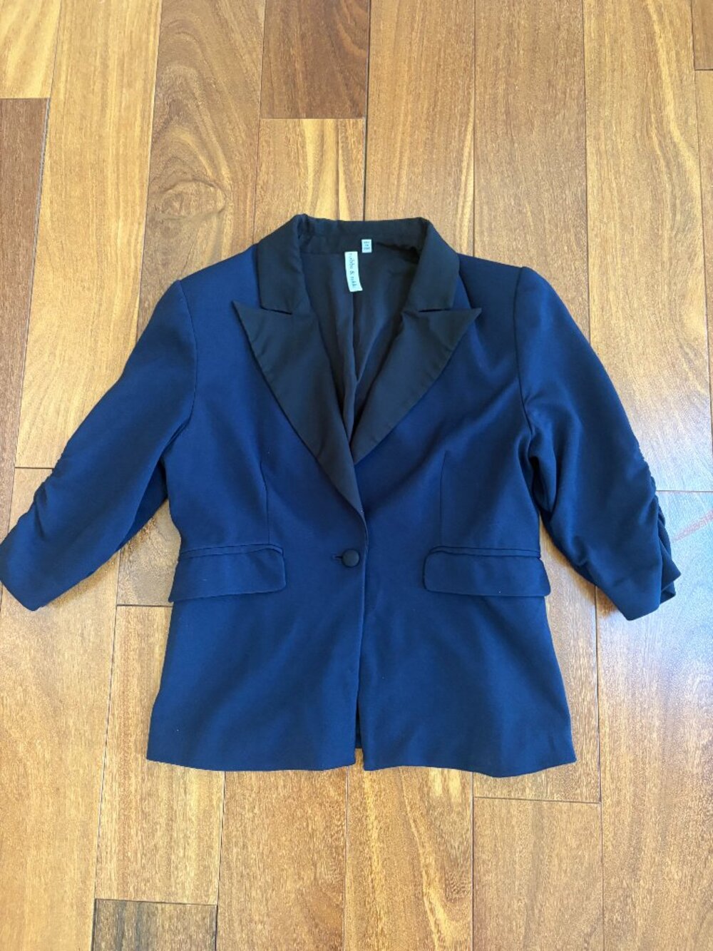 Robbi & Nikki Y2k navy blue tuxedo blazer with 3/4 sleeves